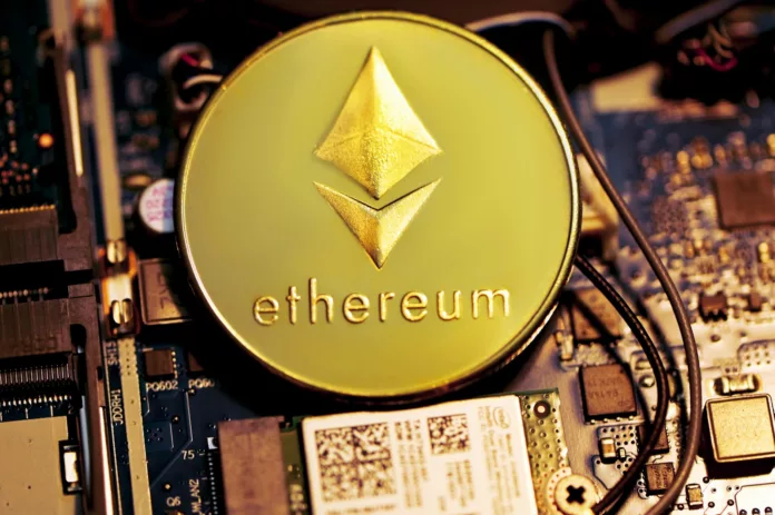Photo by Kanchanara ETF de Ethereum